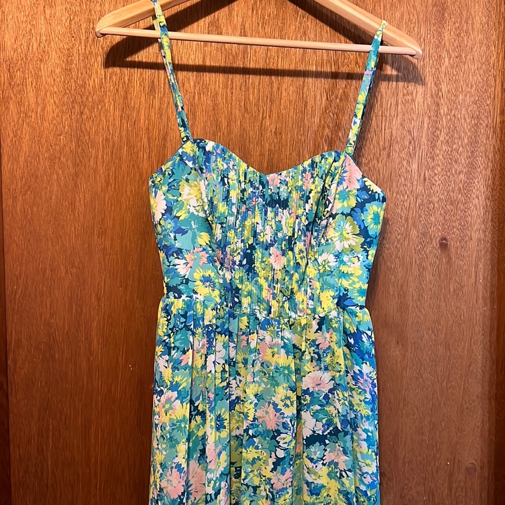 En creme floral maxi dress